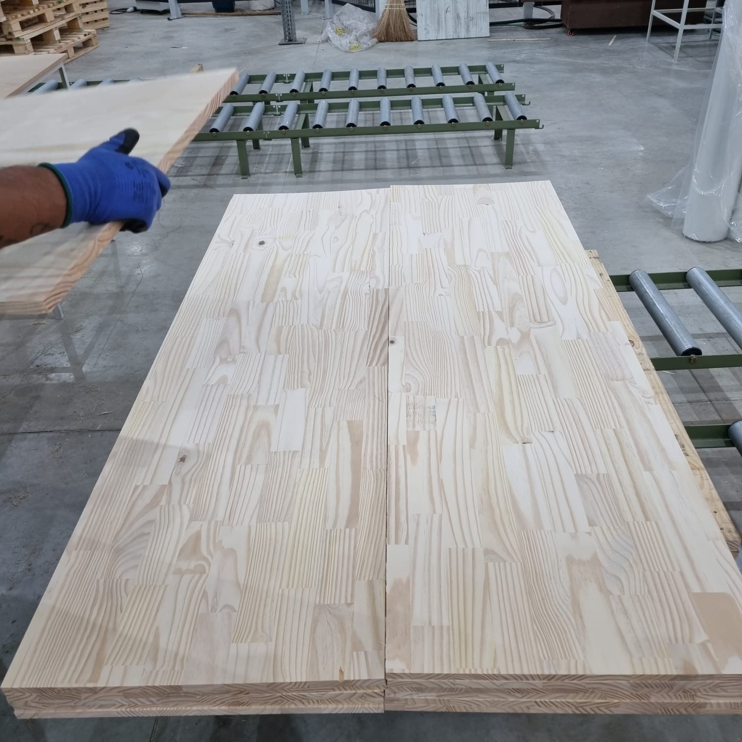 Painel de pinho · AB