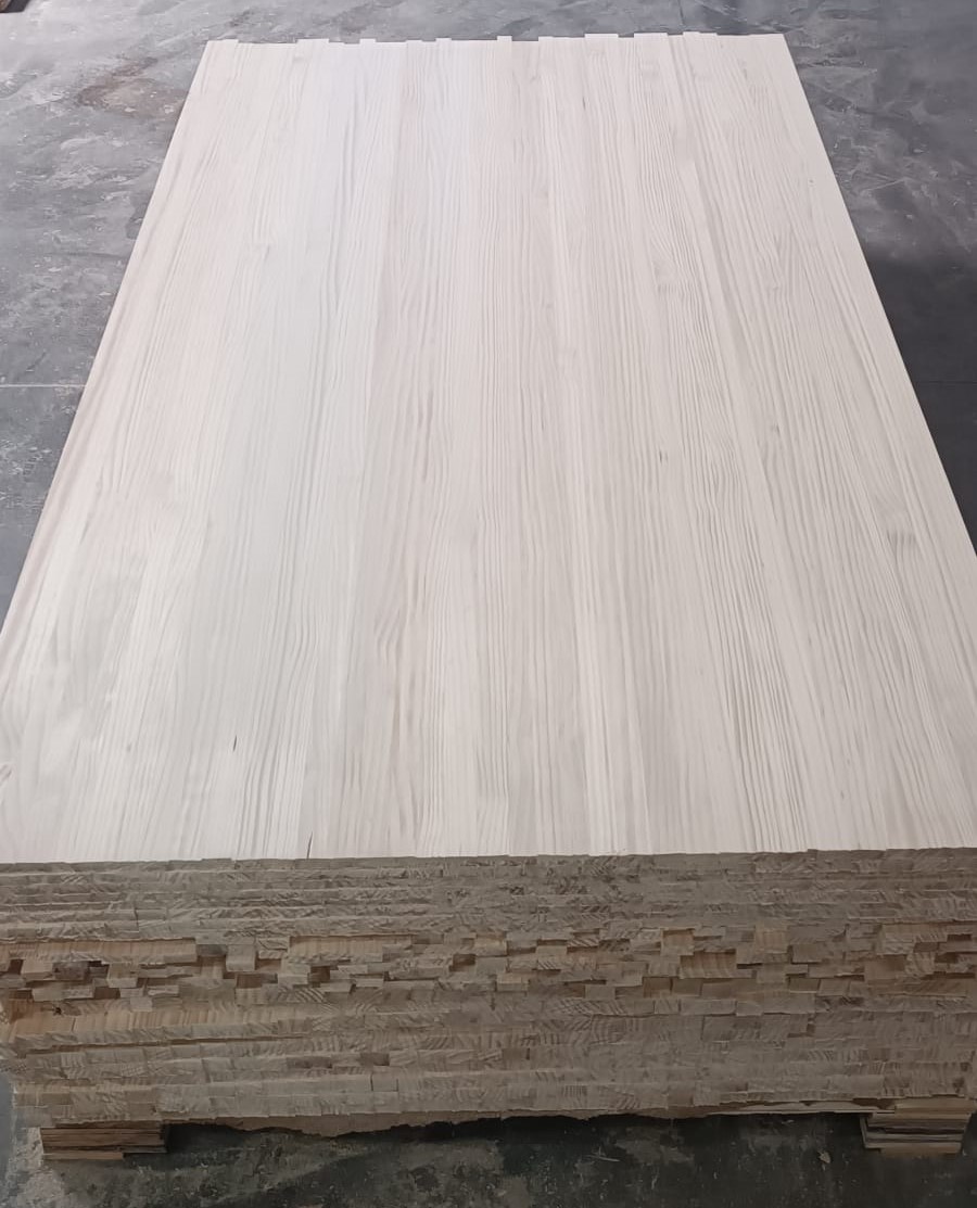 Painel de pinho · AB